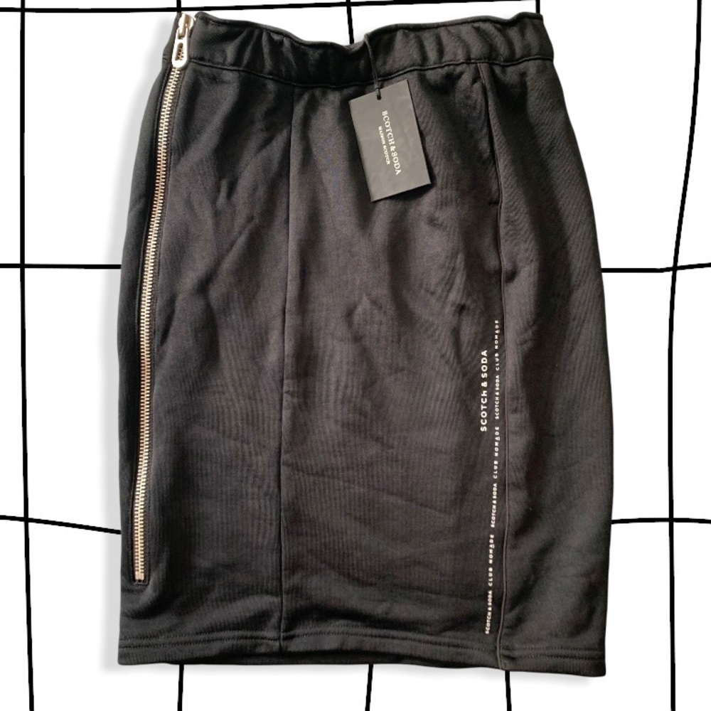 NWT side zip sweat skirt